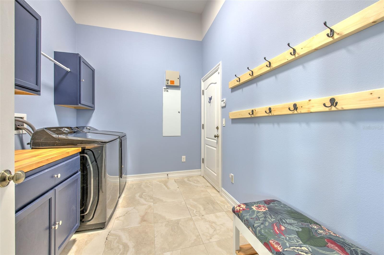 FISHHAWK RANCH WEST PH 1B/1C - Residential Lease