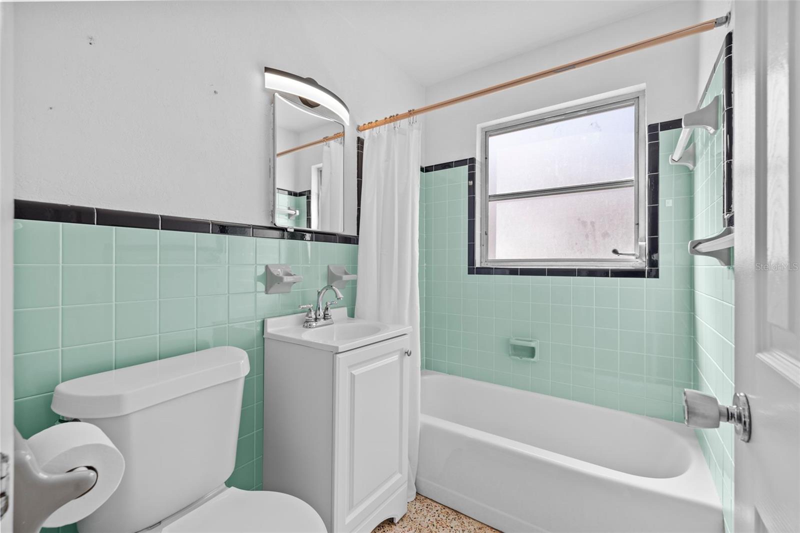 TYLER & DARLING ADD 01 - Residential Income