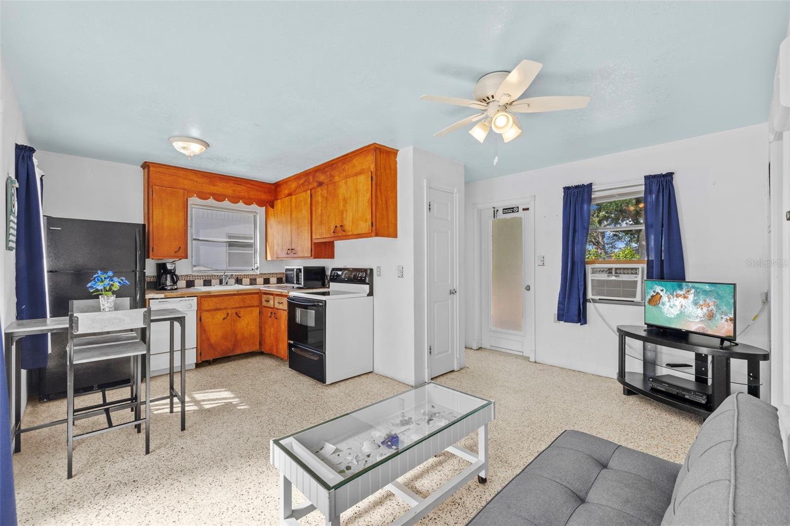 TYLER & DARLING ADD 01 - Residential Income