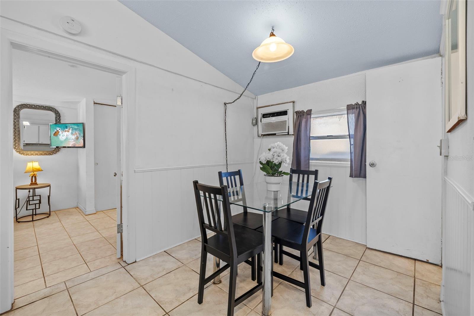 TYLER & DARLING ADD 01 - Residential Income