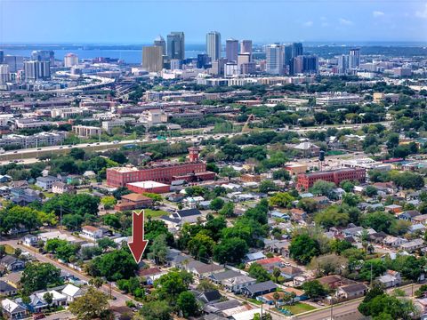 A home in TAMPA