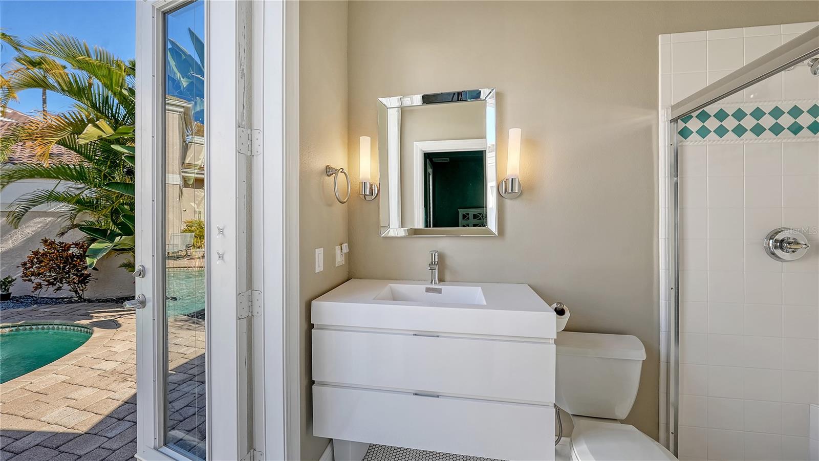 QUEENS HARBOUR - Residential