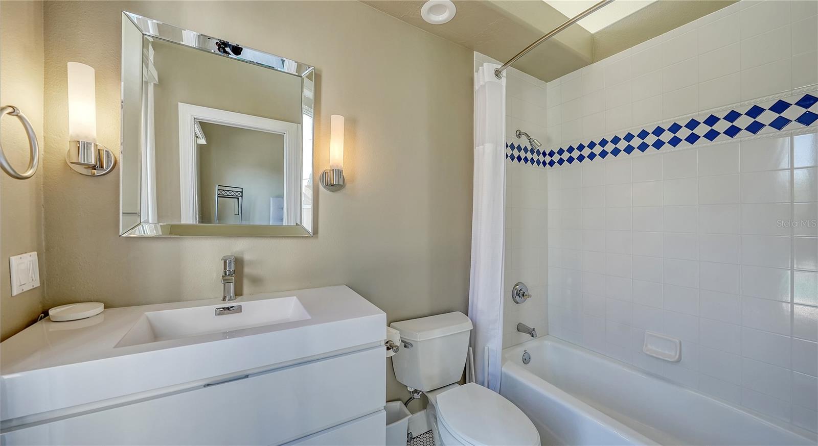 QUEENS HARBOUR - Residential