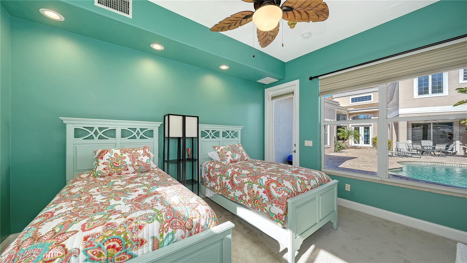 QUEENS HARBOUR - Residential