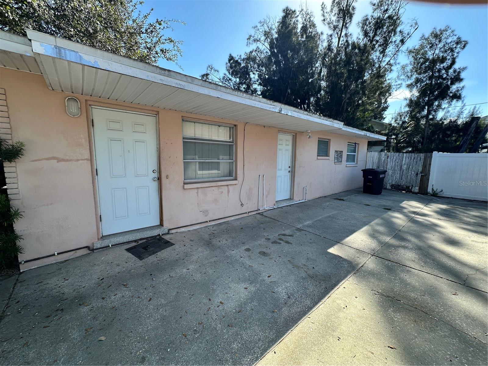 HIGHLAND GROVES - Residential Income