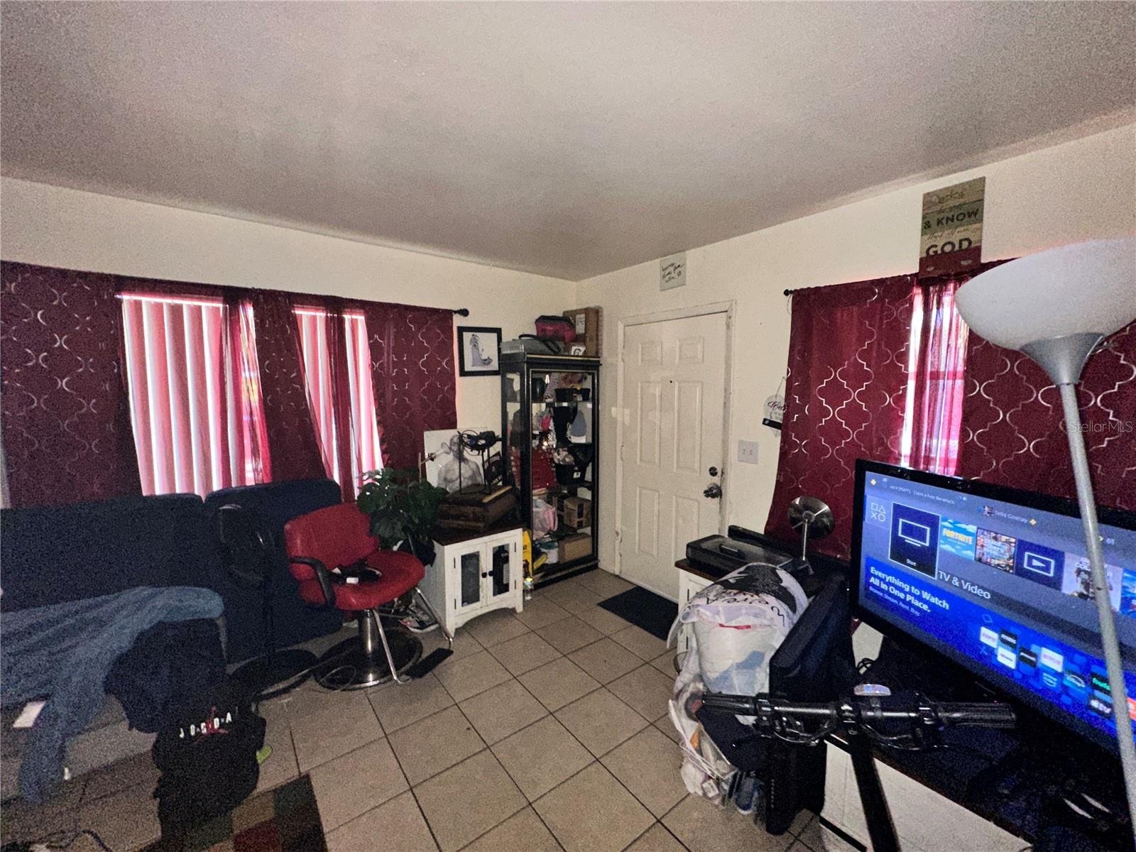 HIGHLAND GROVES - Residential Income