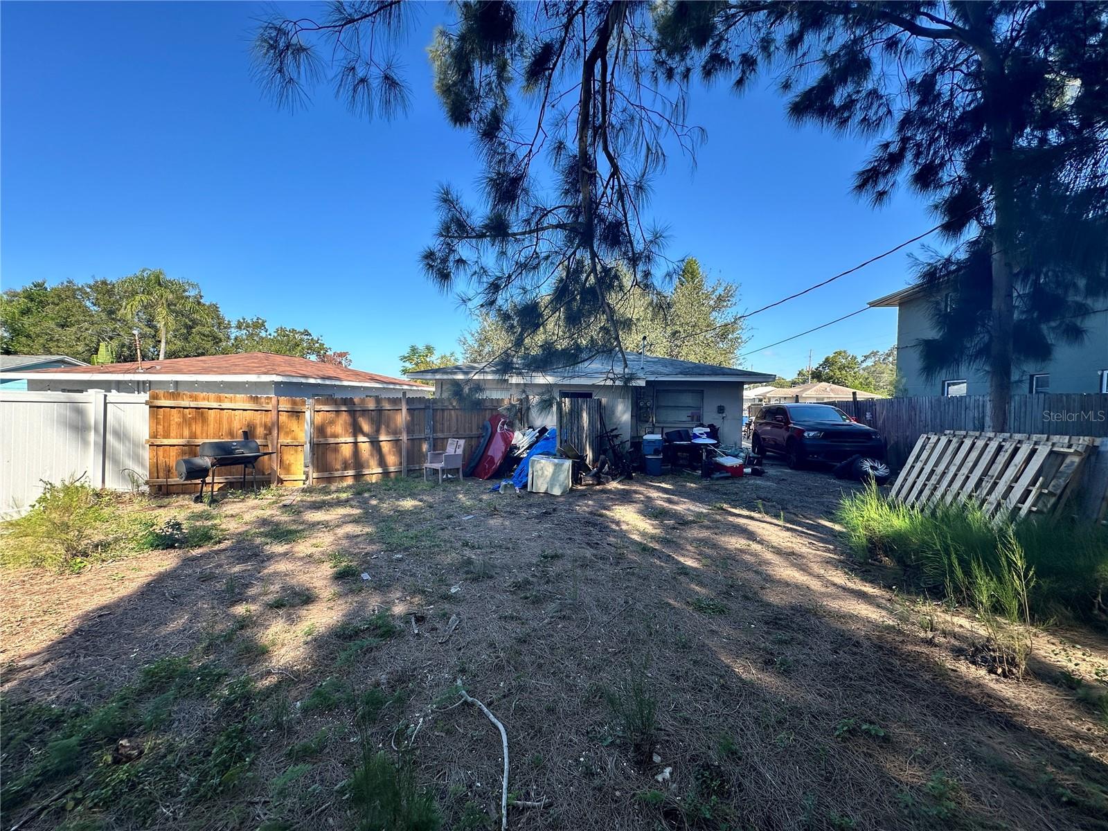 HIGHLAND GROVES - Residential Income