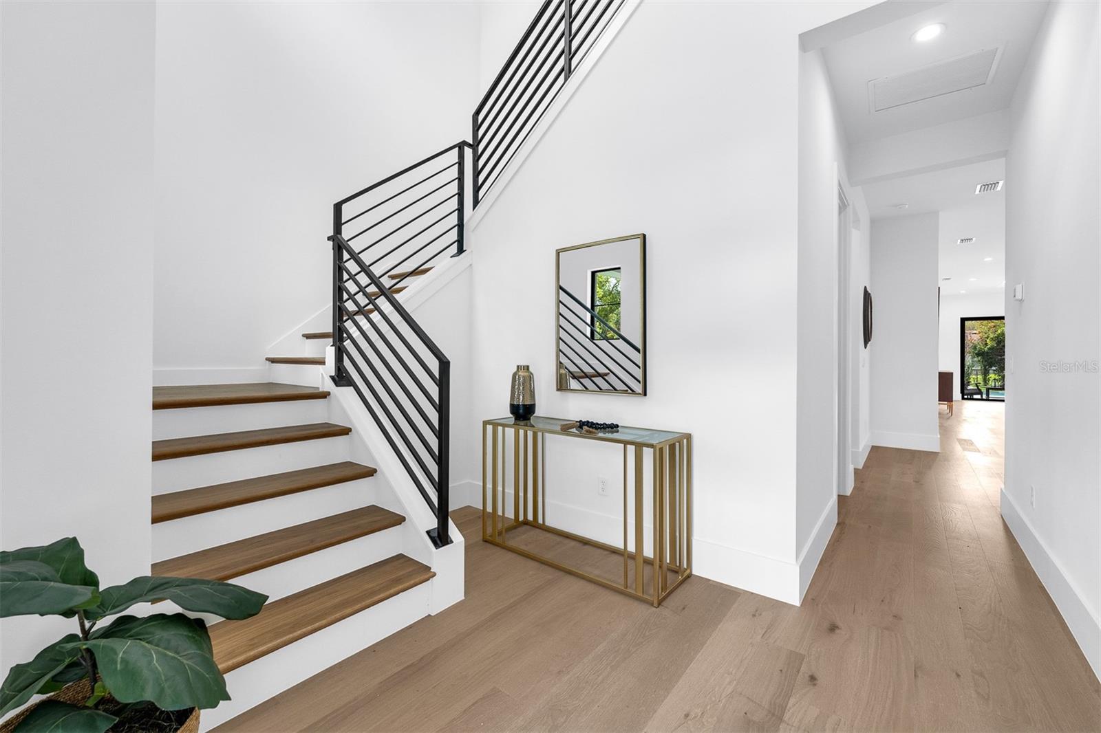 1012 VENETIAN AVENUE