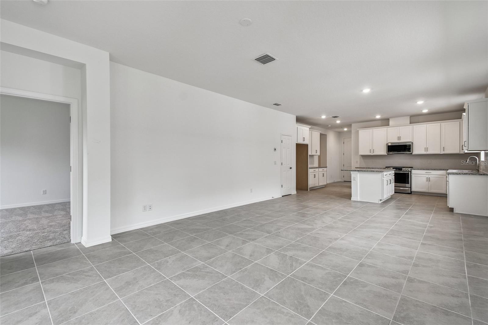 SWEETWATER VILLAS AT LAKEWOOD RANCH - Residential