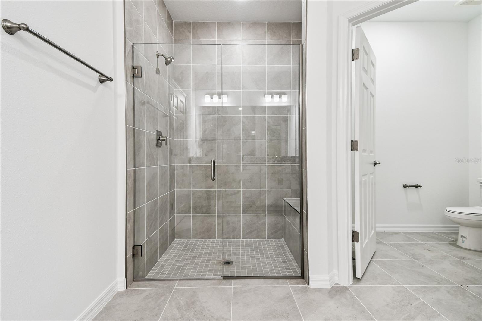 SWEETWATER VILLAS AT LAKEWOOD RANCH - Residential