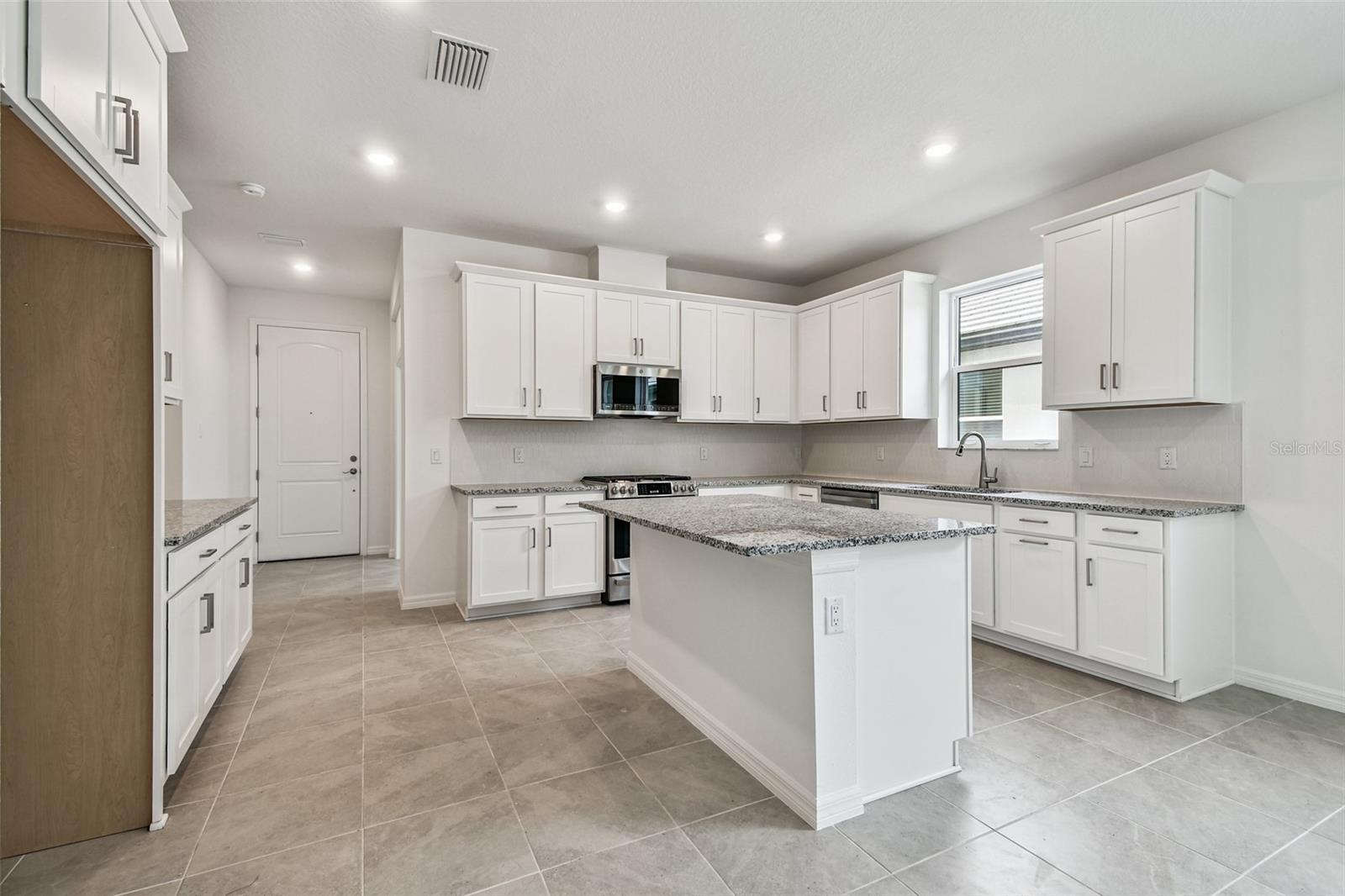 SWEETWATER VILLAS AT LAKEWOOD RANCH - Residential