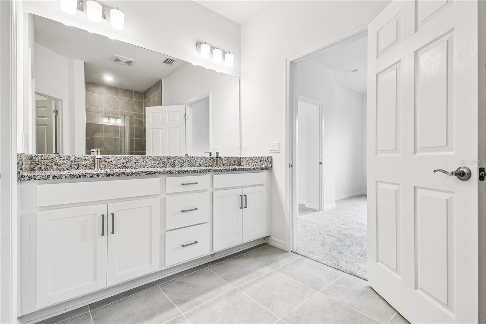 SWEETWATER VILLAS AT LAKEWOOD RANCH - Residential