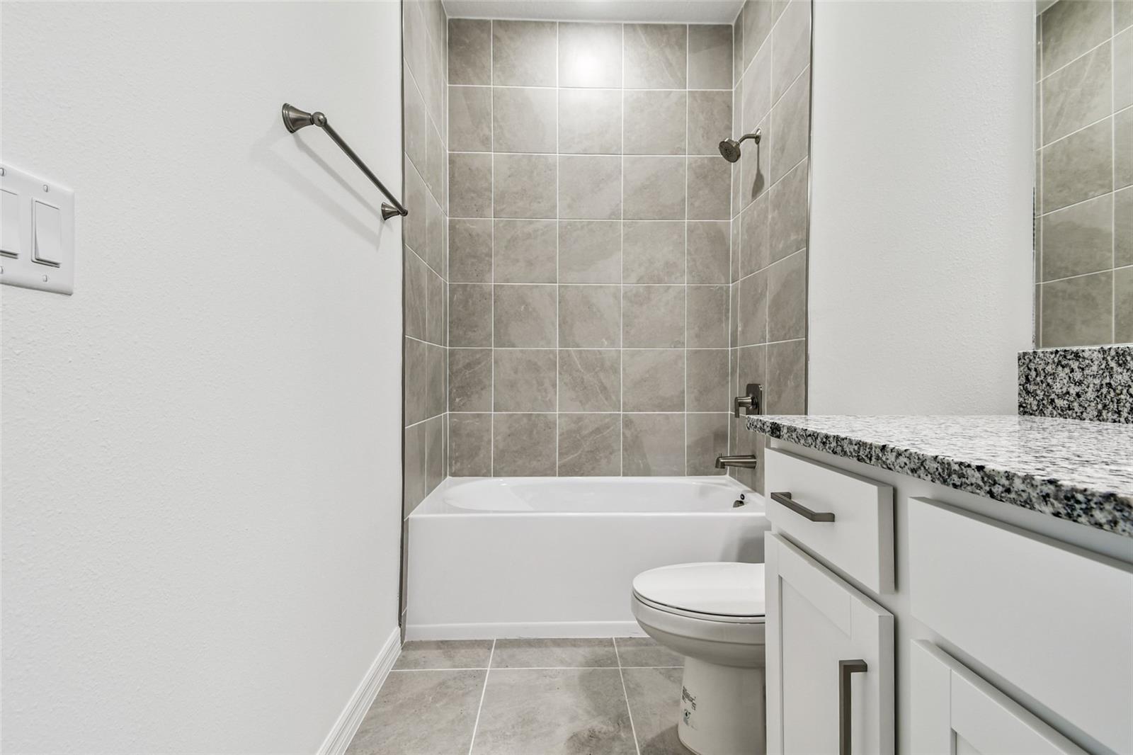 SWEETWATER VILLAS AT LAKEWOOD RANCH - Residential