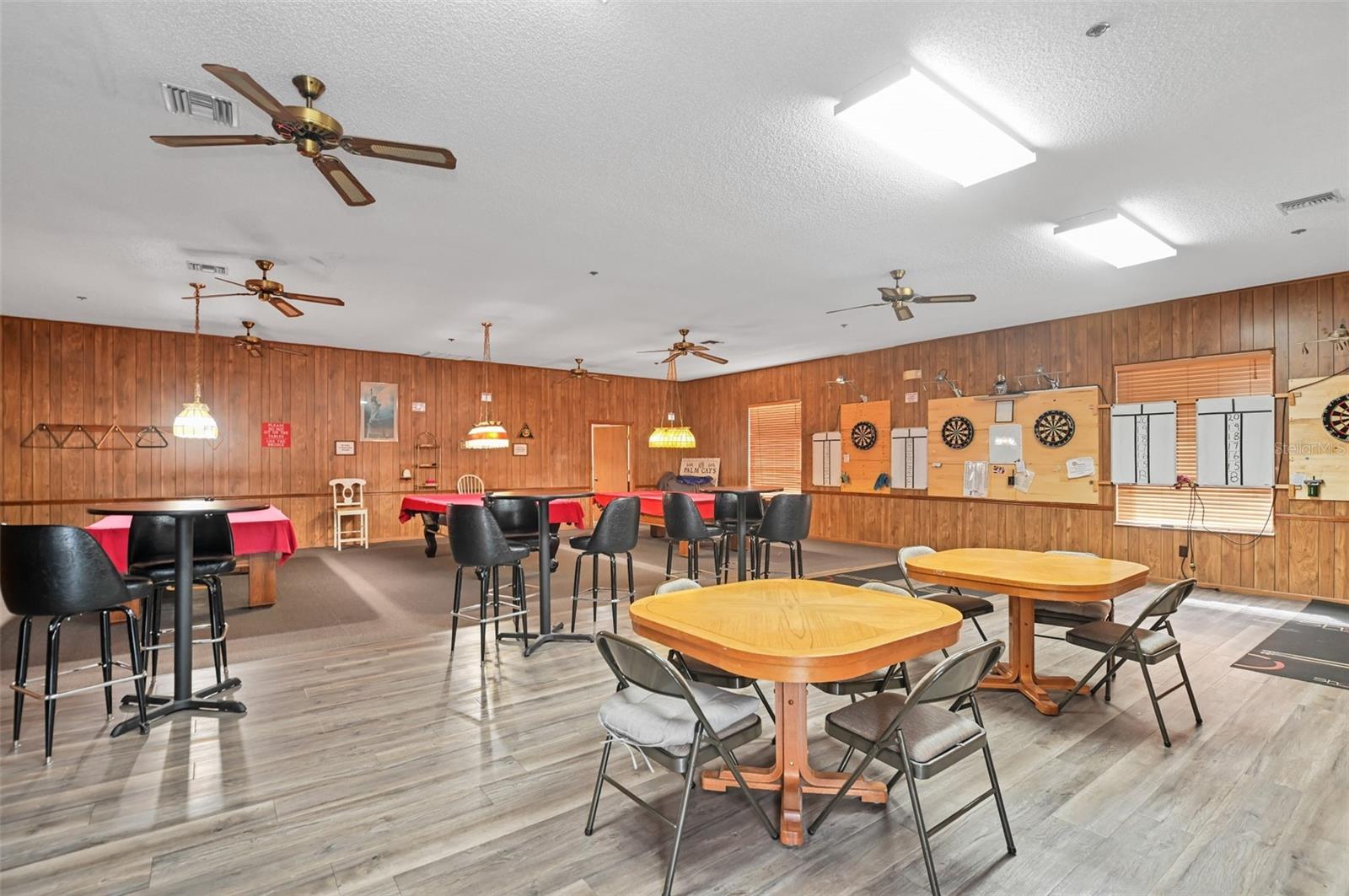 PALM CAY - Residential