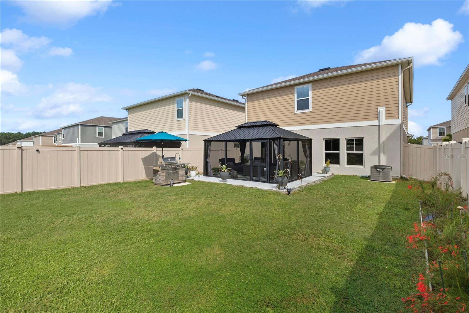 PASADENA POINT PHASE 1 PB 88 PG 29 BLOCK 12 LOT 7 - Residential