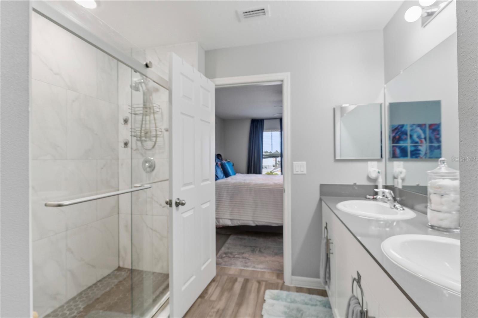 PASADENA POINT PHASE 1 PB 88 PG 29 BLOCK 12 LOT 7 - Residential