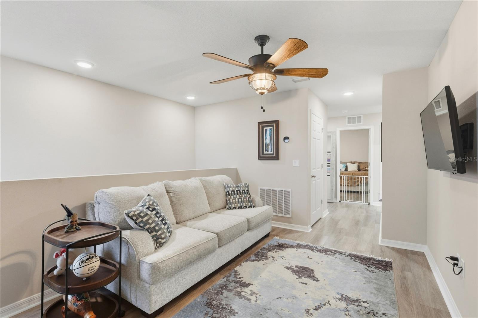 PASADENA POINT PHASE 1 PB 88 PG 29 BLOCK 12 LOT 7 - Residential