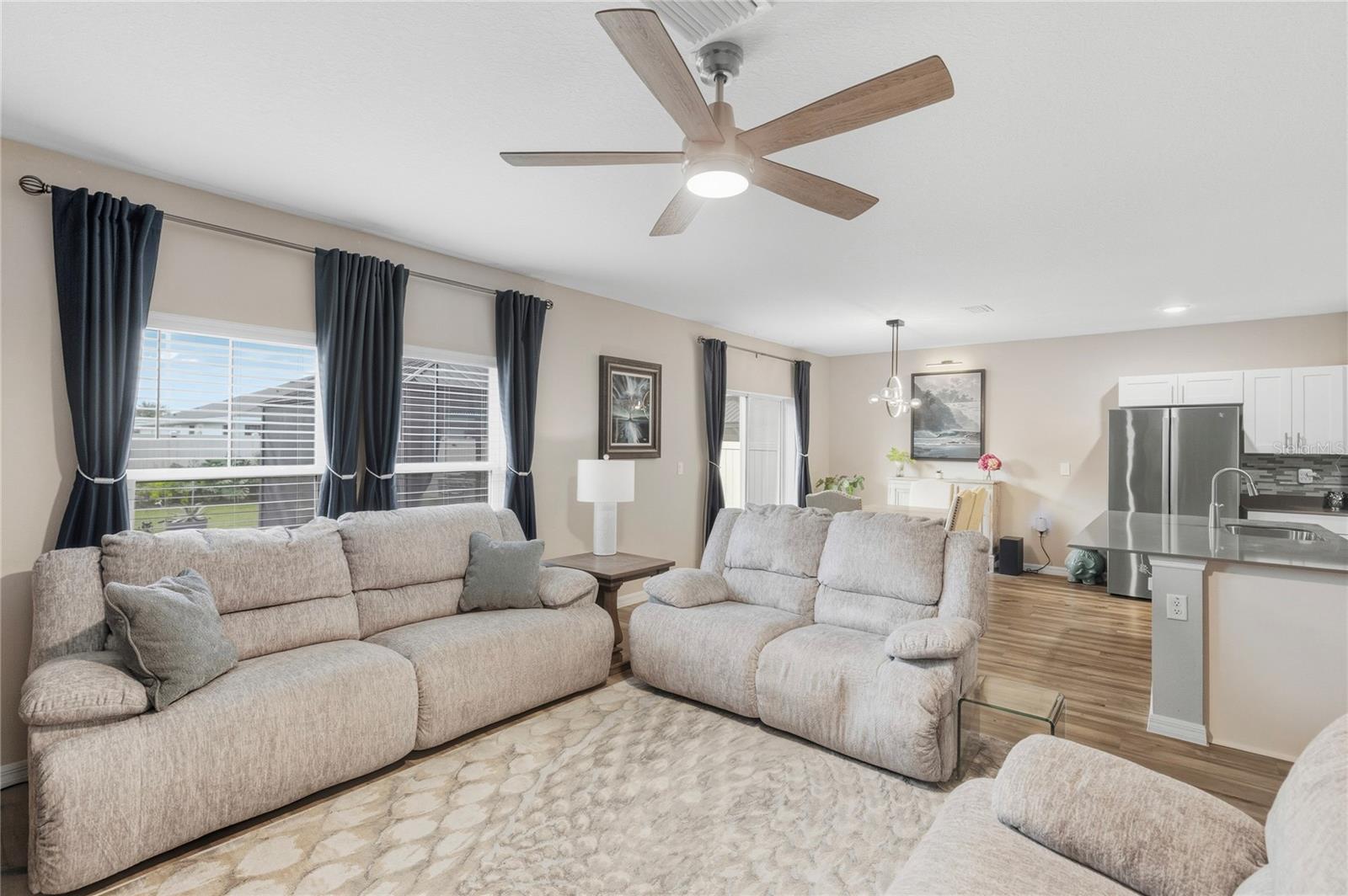PASADENA POINT PHASE 1 PB 88 PG 29 BLOCK 12 LOT 7 - Residential