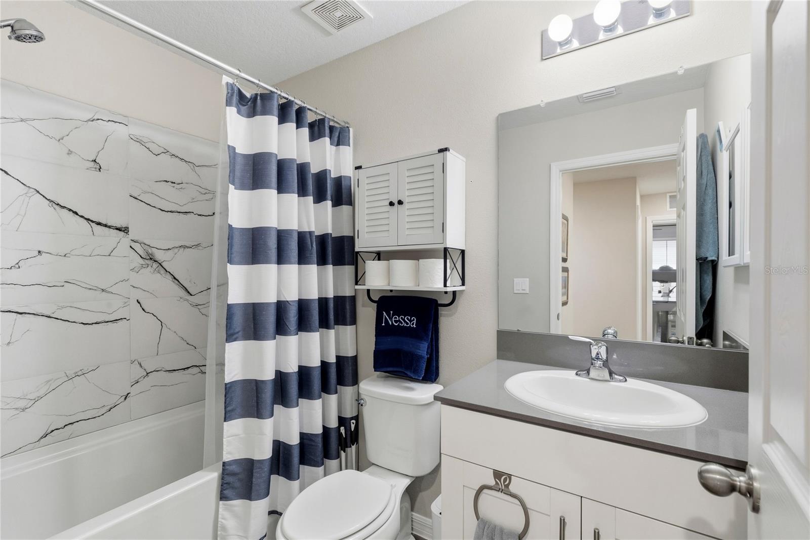 PASADENA POINT PHASE 1 PB 88 PG 29 BLOCK 12 LOT 7 - Residential
