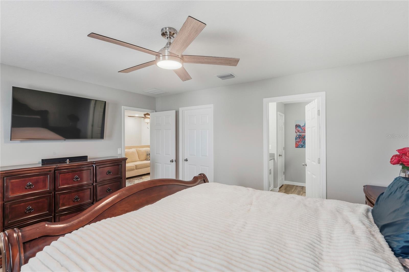 PASADENA POINT PHASE 1 PB 88 PG 29 BLOCK 12 LOT 7 - Residential