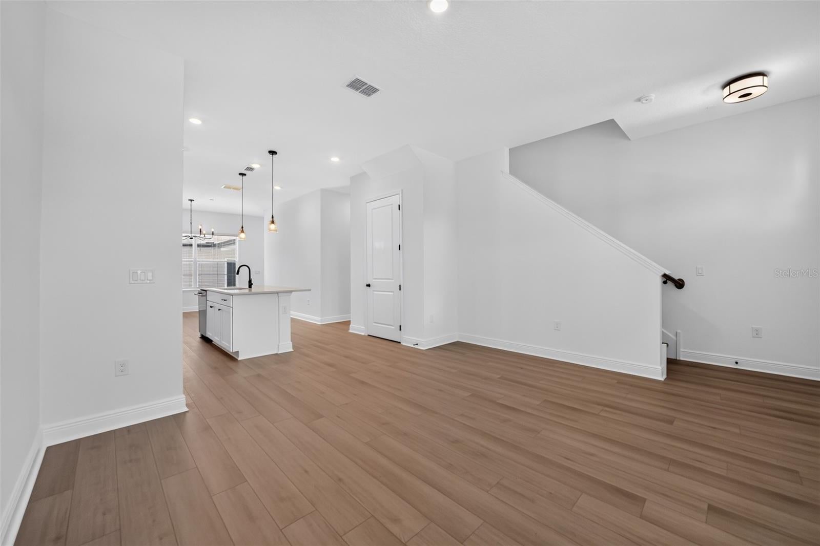 13321 LUSH LIME ALLEY