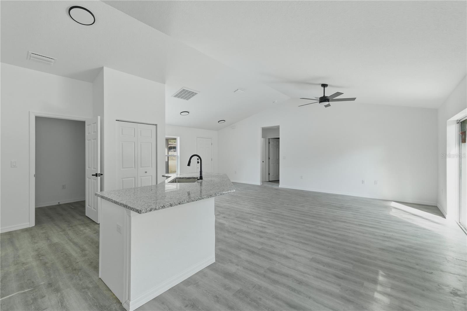 SUMMERFIELD TERRACE - Residential