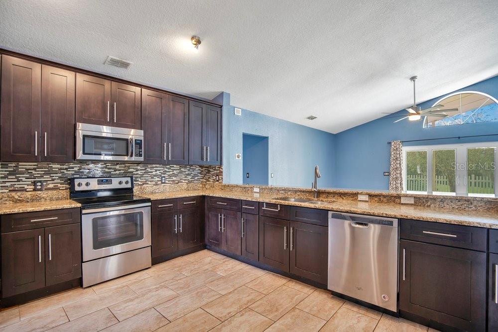 HUCKLEBERRY FIELDS TR N5 / WATERFORD LAKES - Residential