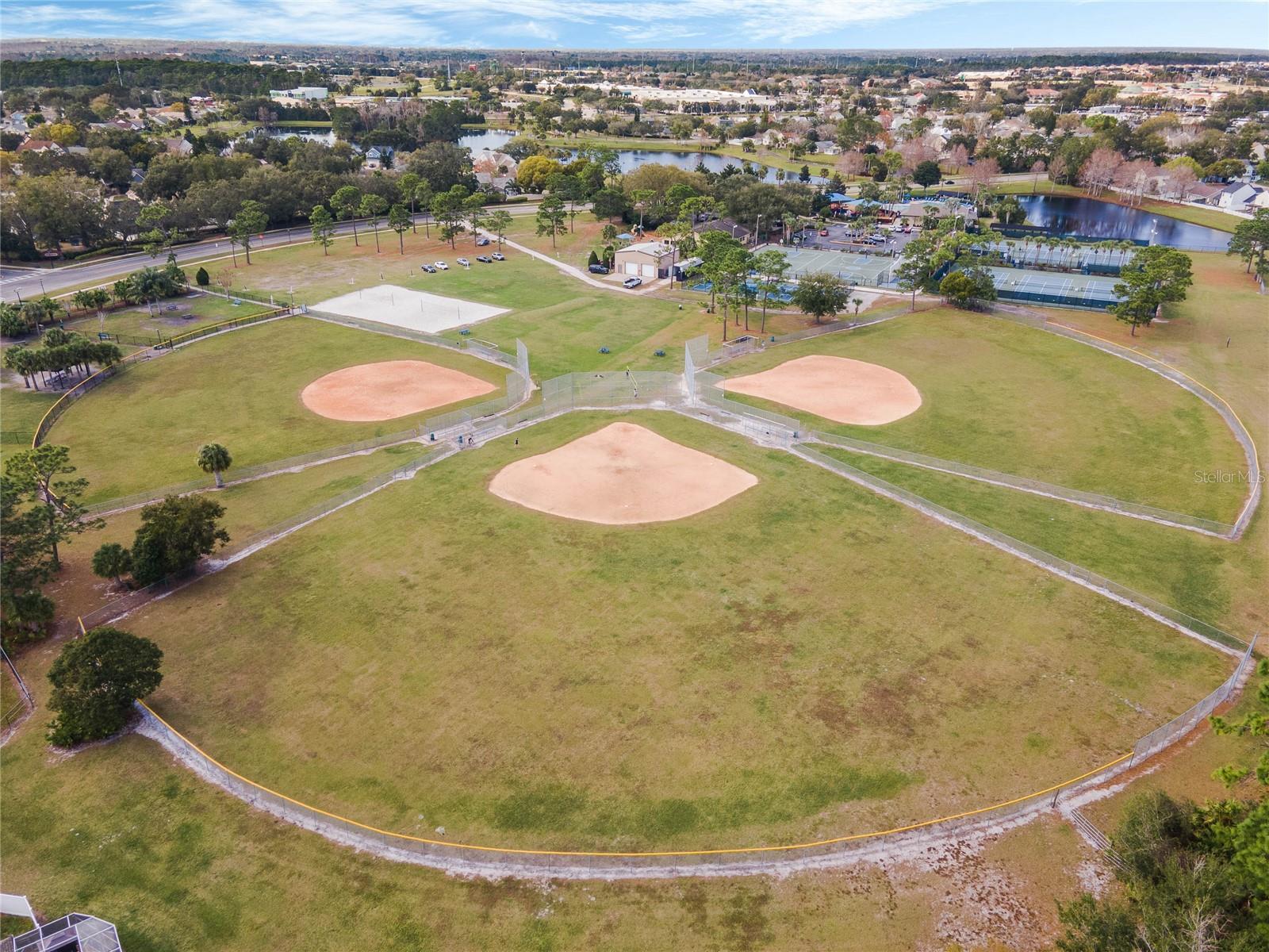 HUCKLEBERRY FIELDS TR N5 / WATERFORD LAKES - Residential