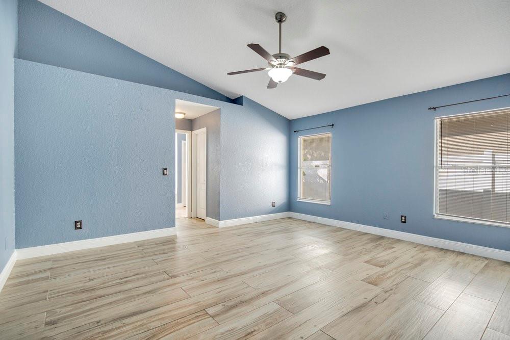 HUCKLEBERRY FIELDS TR N5 / WATERFORD LAKES - Residential