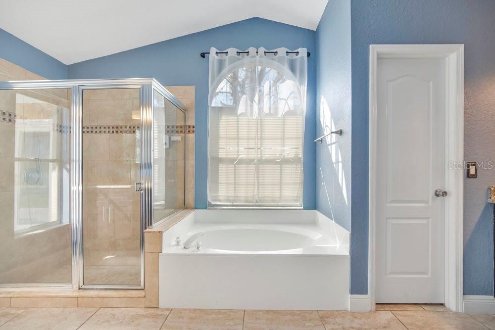 HUCKLEBERRY FIELDS TR N5 / WATERFORD LAKES - Residential