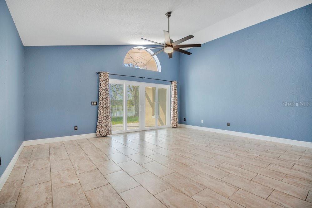 HUCKLEBERRY FIELDS TR N5 / WATERFORD LAKES - Residential