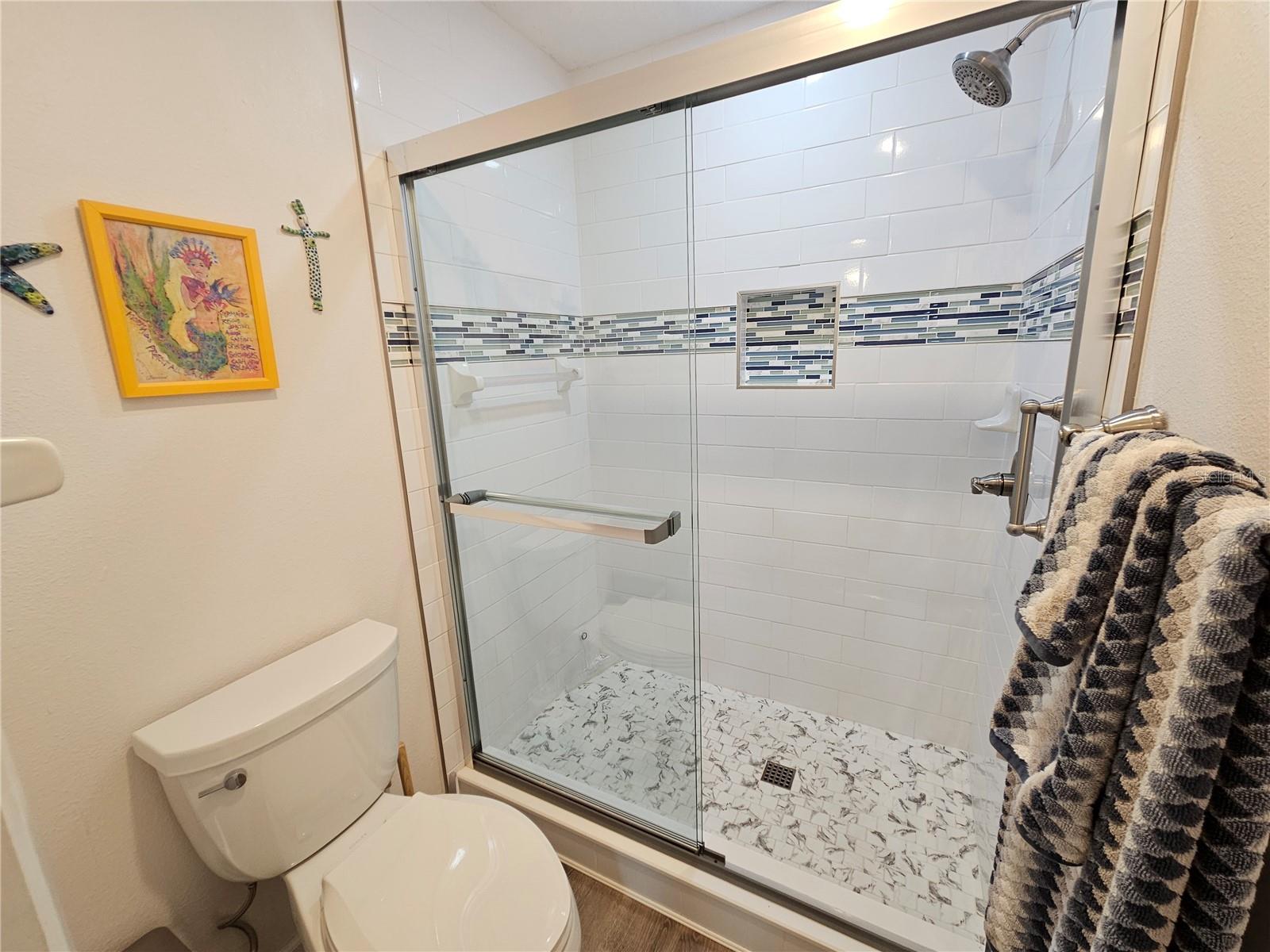 MISSION LAKES - Residential Lease