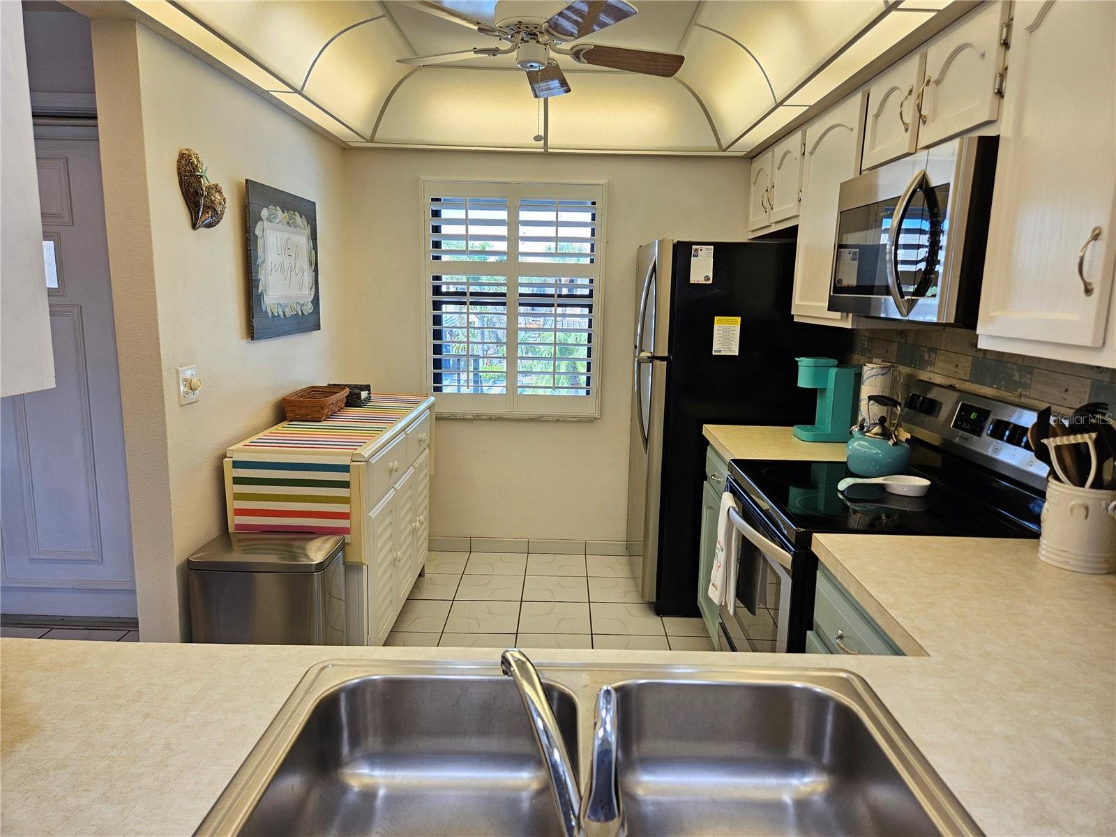 MISSION LAKES - Residential Lease