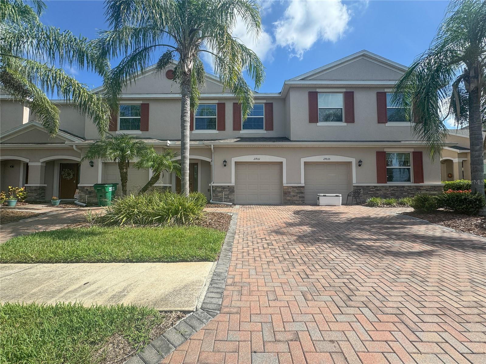 Beautiful 3 Bedroom Townhome in Seven Oaks – Pond View! ?
Welcome home to this spacious 3 bedroom, 2.5 bathroom townhome located in the desirable Seven Oaks community of Wesley Chapel. Enjoy a bright and open floor plan with plenty of natural light and serene views of the pond right from your back patio. The home features a modern kitchen, comfortable living and dining areas, and a private primary suite with an ensuite bathroom.
Seven Oaks offers resort-style amenities including pools, clubhouse, fitness center, tennis courts, and walking trails – all in a convenient location near top-rated schools, shopping, dining, and easy access to I-75.
This townhome is the perfect blend of comfort, convenience, and community living!