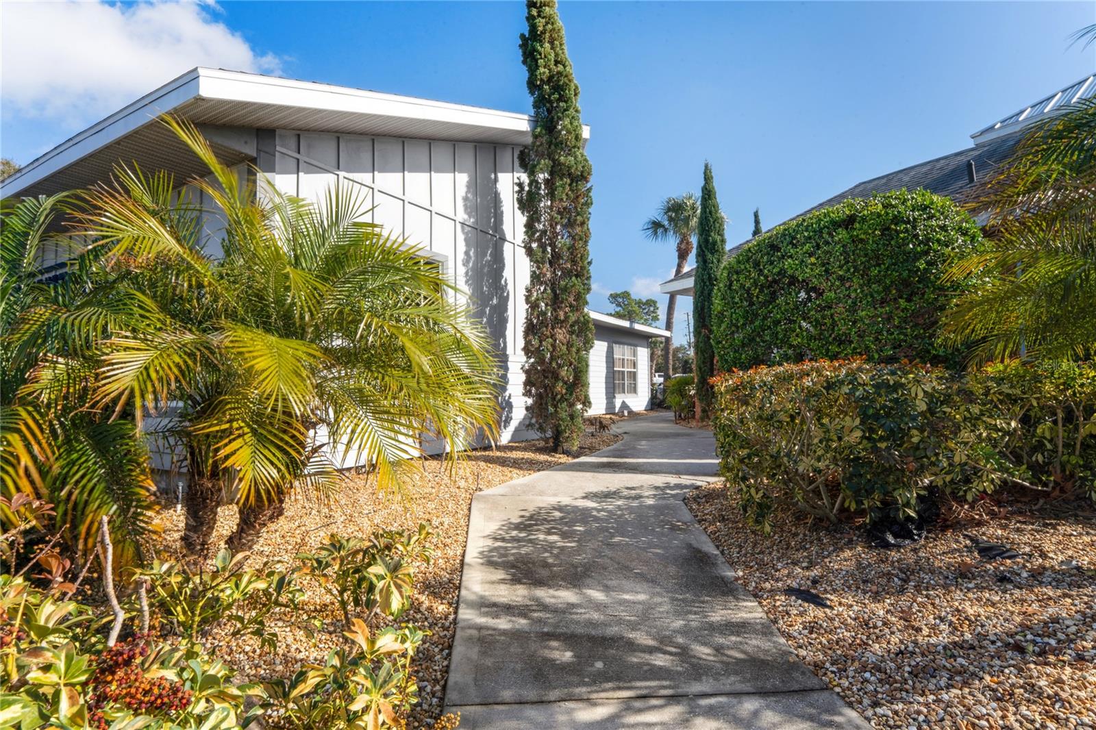 SPRING HILL COMMONS - Commercial Sale