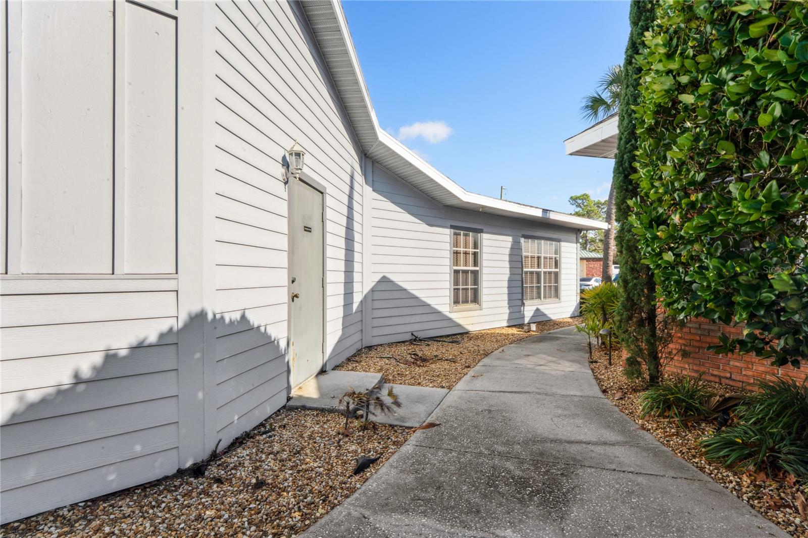 SPRING HILL COMMONS - Commercial Sale