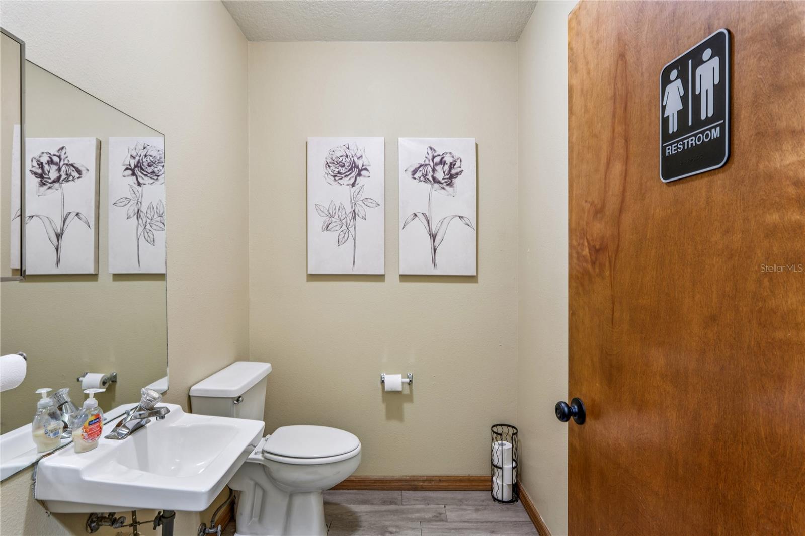 SPRING HILL COMMONS - Commercial Sale