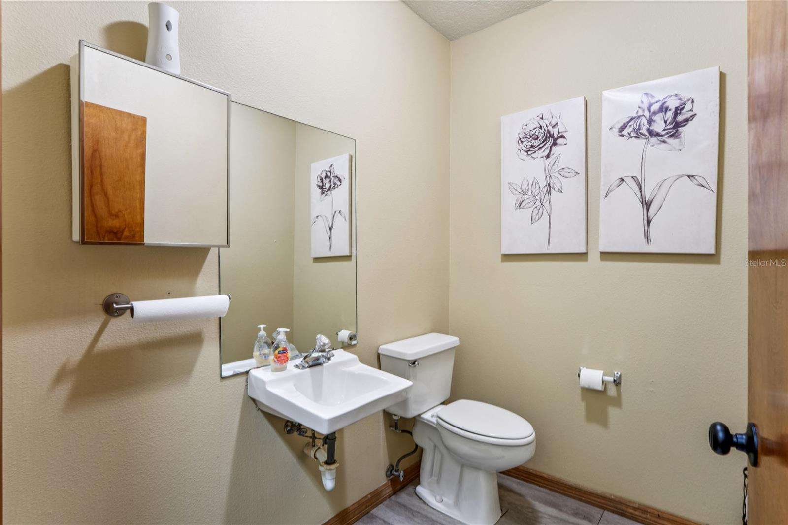 SPRING HILL COMMONS - Commercial Sale