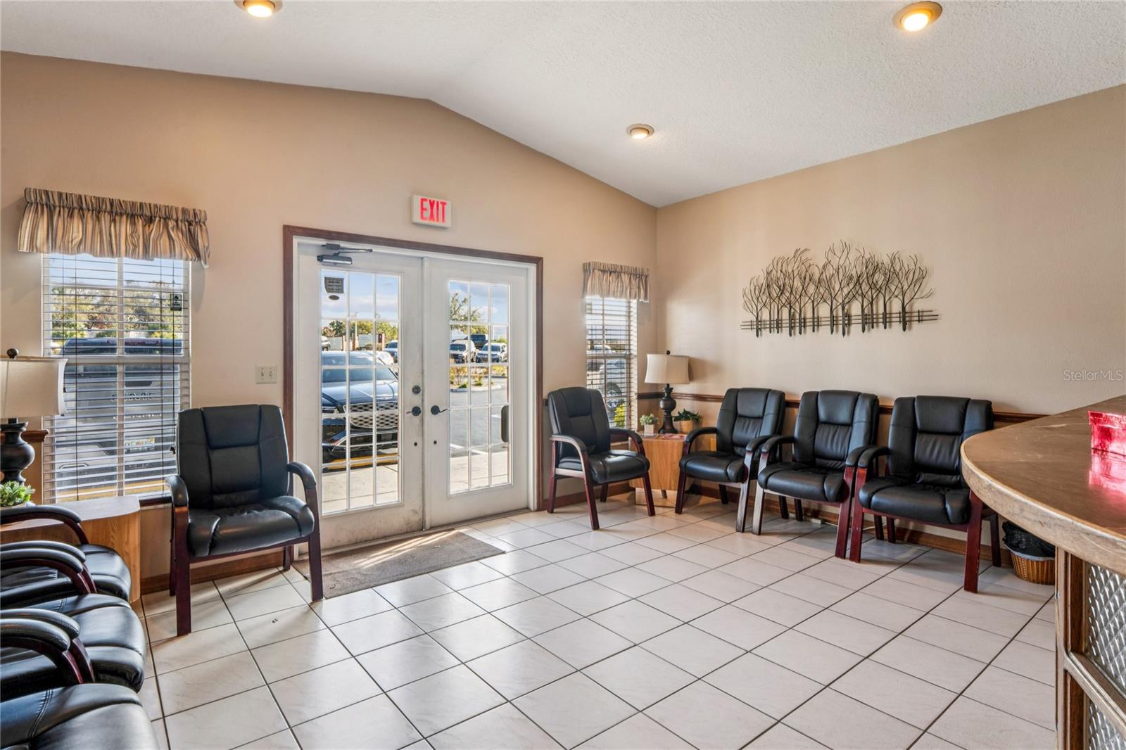 SPRING HILL COMMONS - Commercial Sale