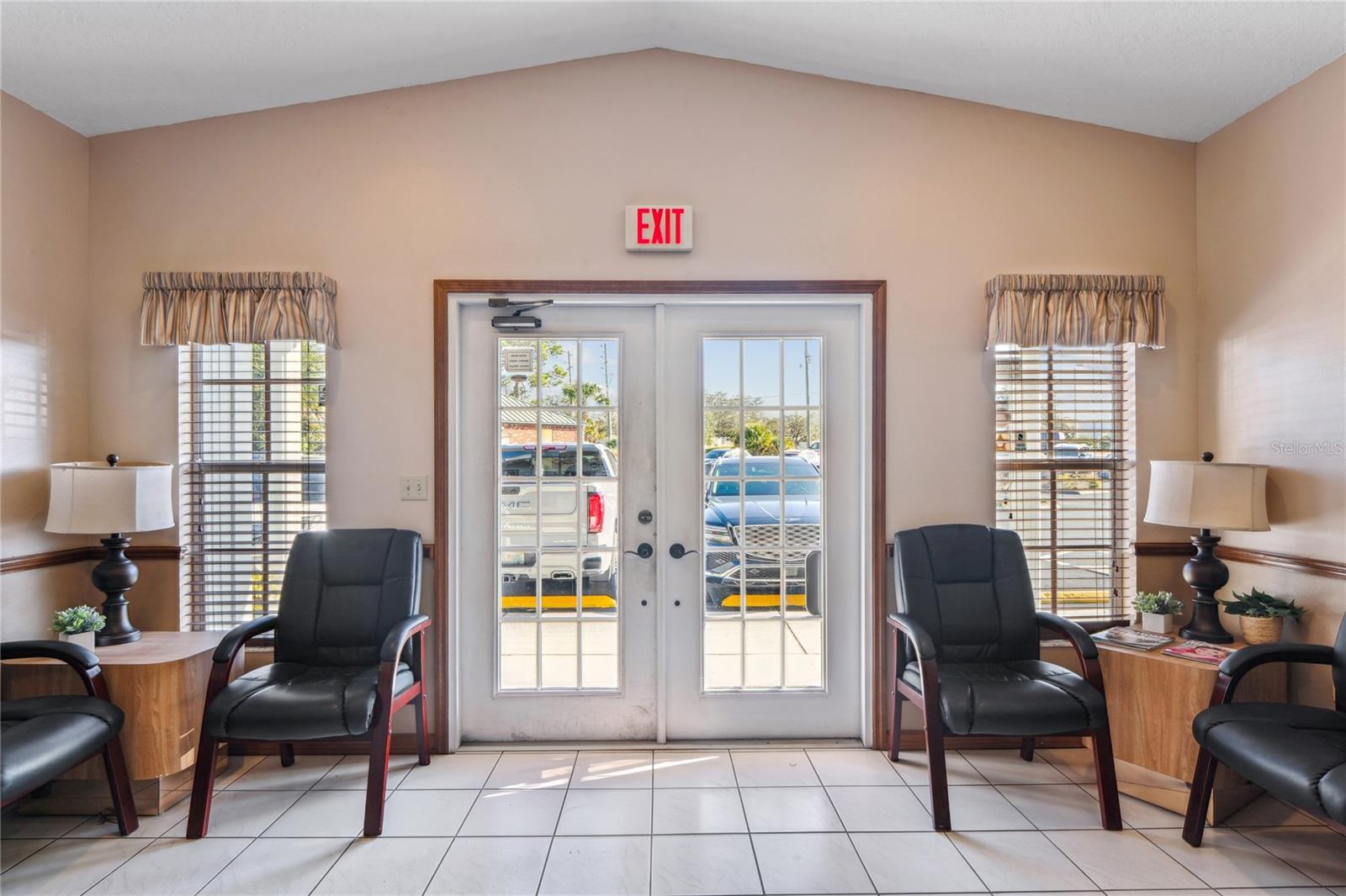 SPRING HILL COMMONS - Commercial Sale