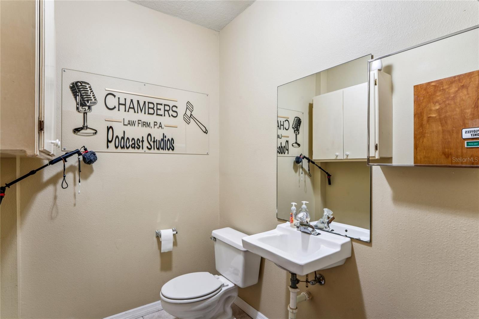 SPRING HILL COMMONS - Commercial Sale