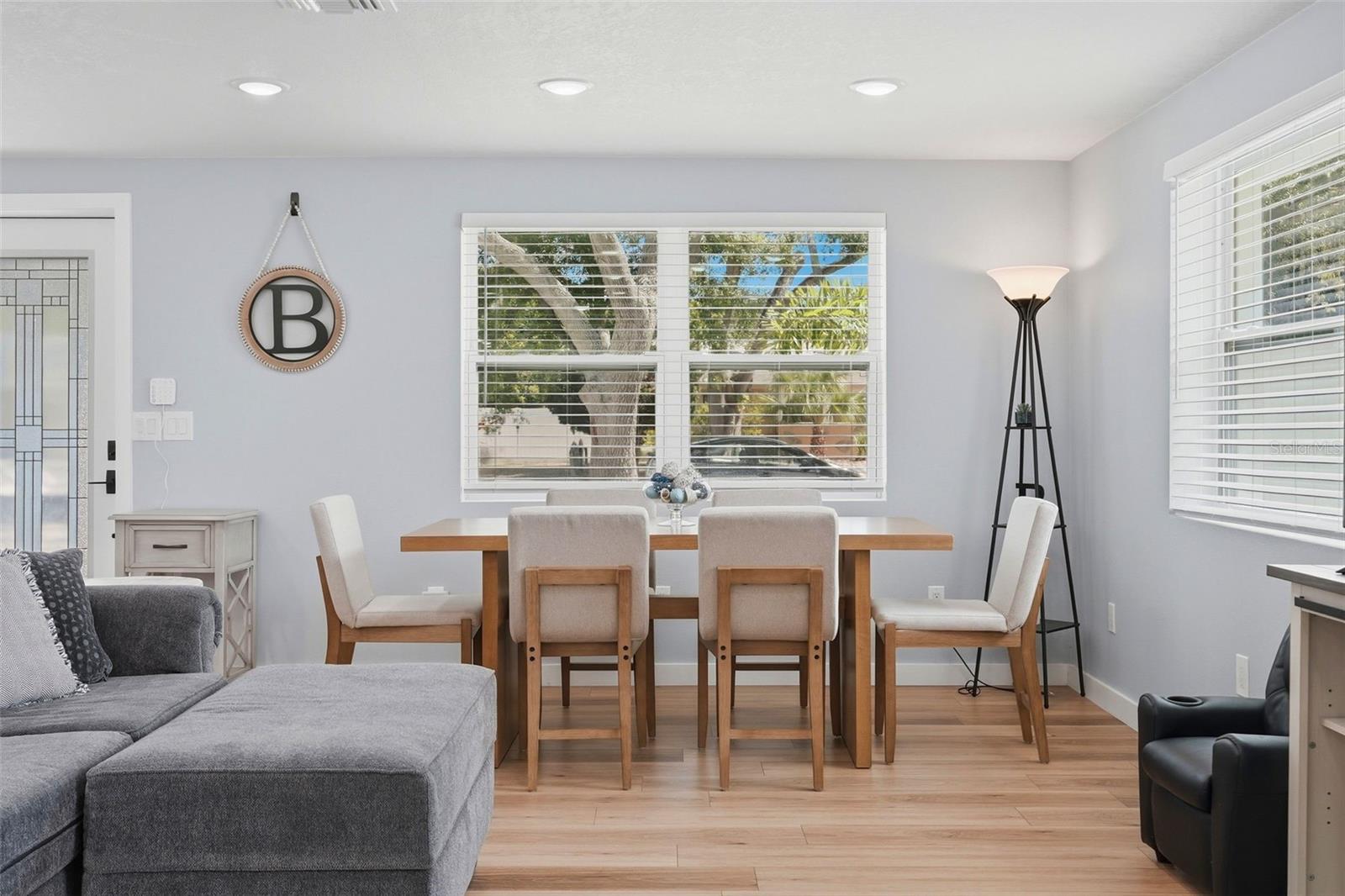 JUNGLE TERRACE SEC B - Residential