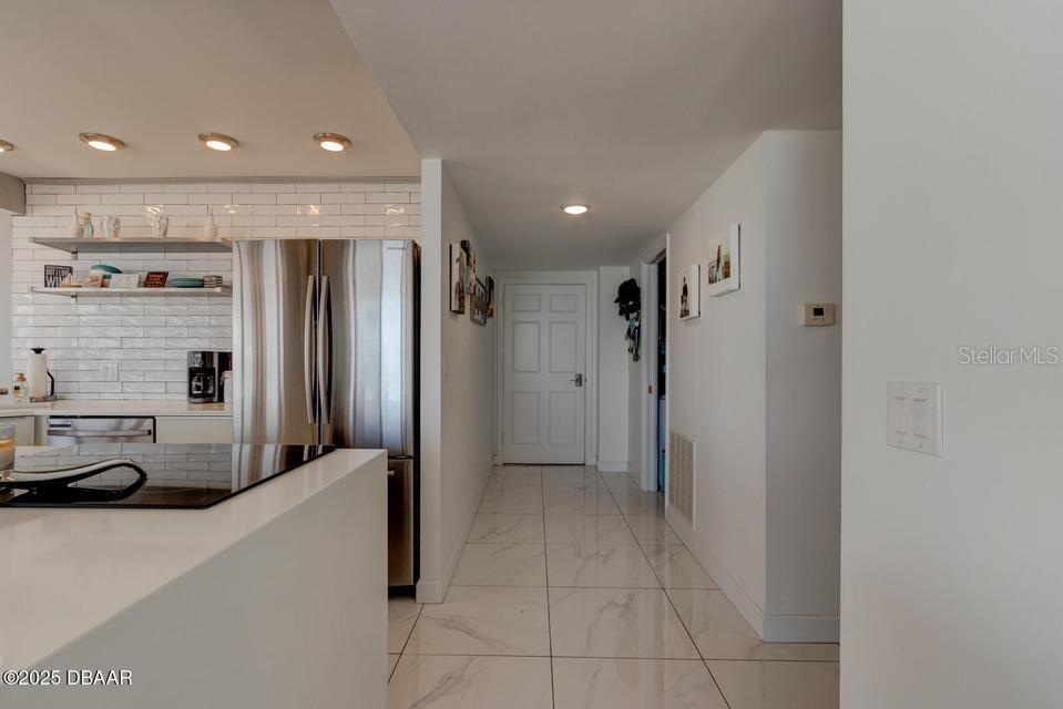 ALIKI CONDO - Residential