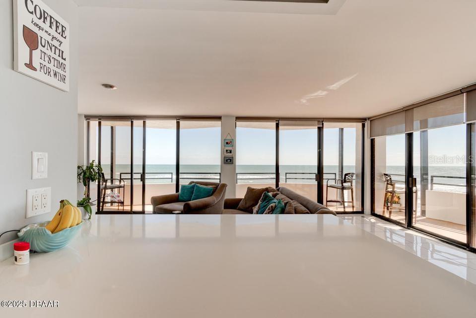 ALIKI CONDO - Residential