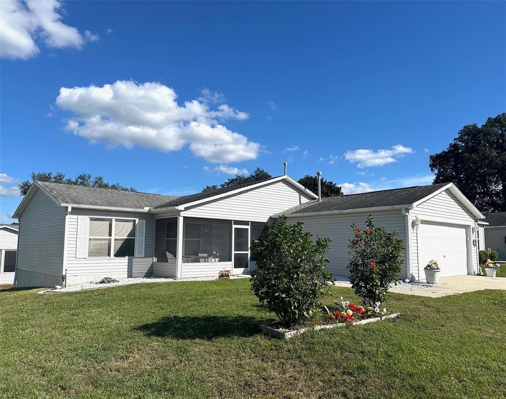 Photo of 17365 SE 92nd Gantham Terrace, The Villages, FL 32162 (MLS # G5105536)