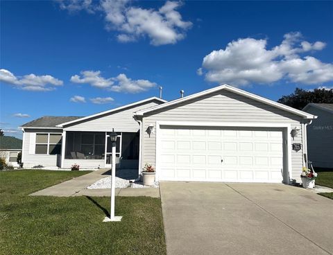 Photo of 17365 SE 92nd Gantham Terrace, The Villages, FL 32162 (MLS # G5105536)