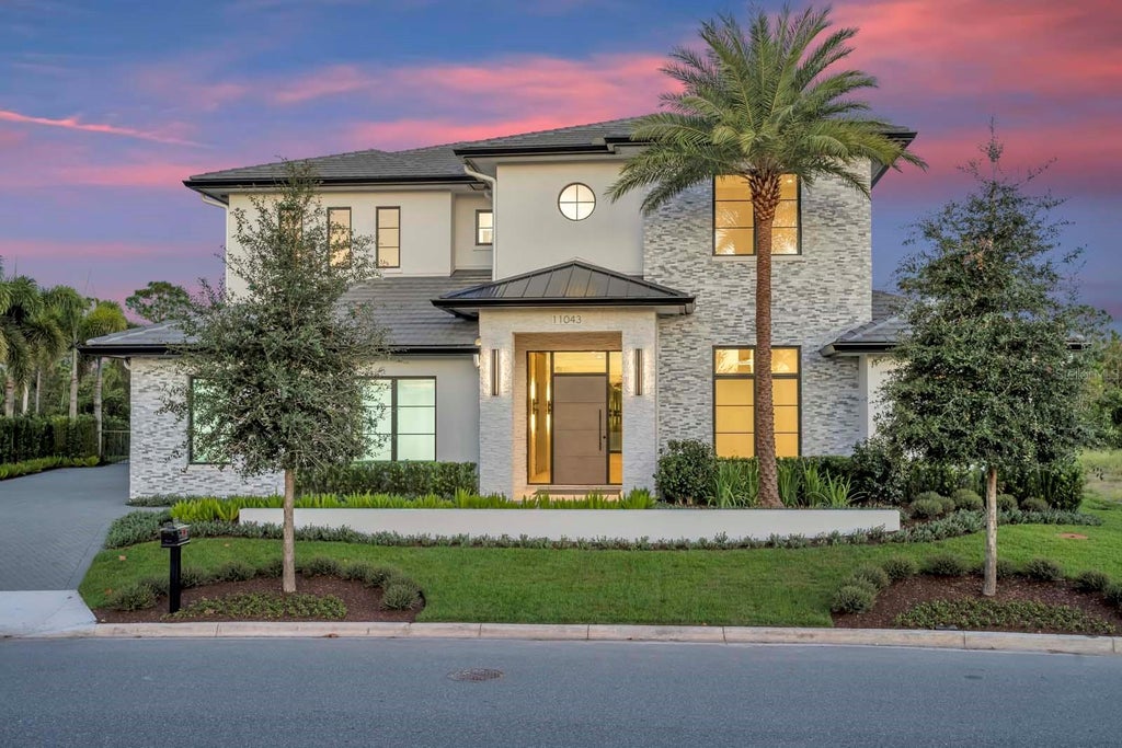Photo of 11043 Cromwell Road, Orlando, FL 32827 (MLS # O6448037)