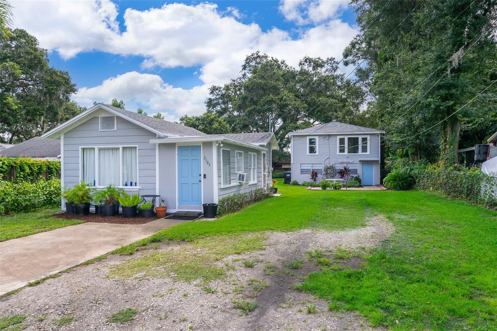 Cute and comfy 1/1 cottage freshly painted and new vinyl flooring in only bedroom and living area. Located in the front of a triplex property. Great location. It is part of a triplex type of property, and they all share an open front driveway and a nice size yard that surrounds the three units. The tenants pay all utilities. The owner takes care of the backyard.