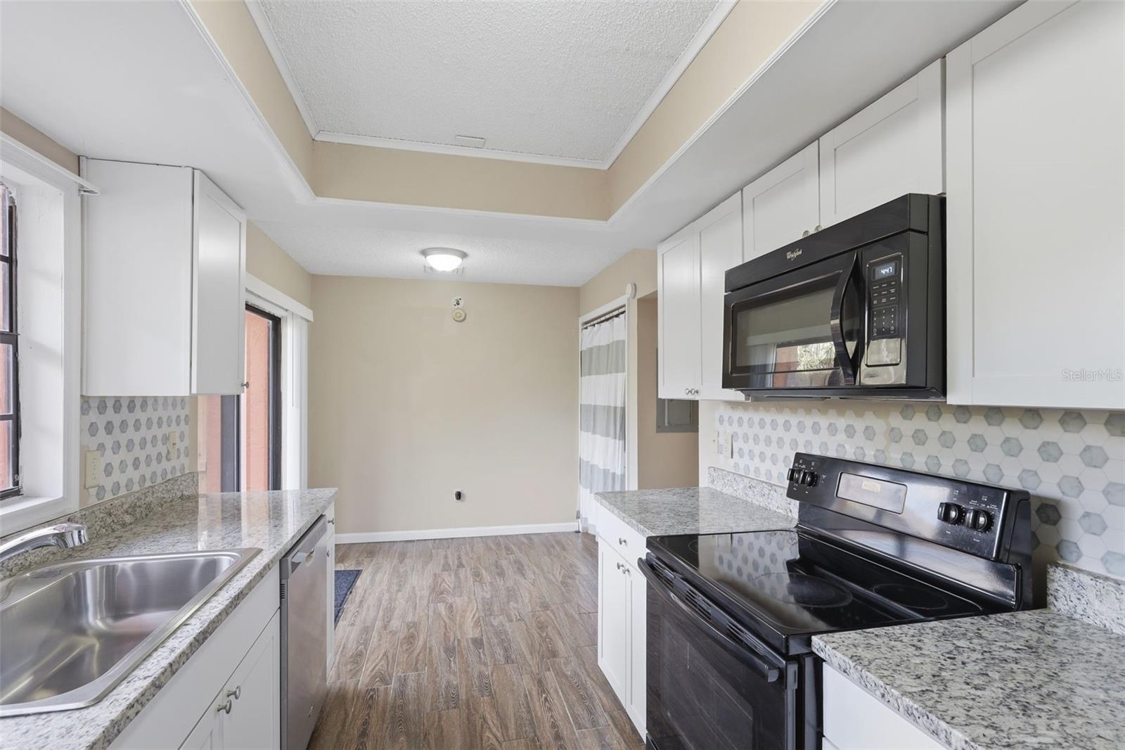 HIDDEN OAKS CONDO PH 03 - Residential