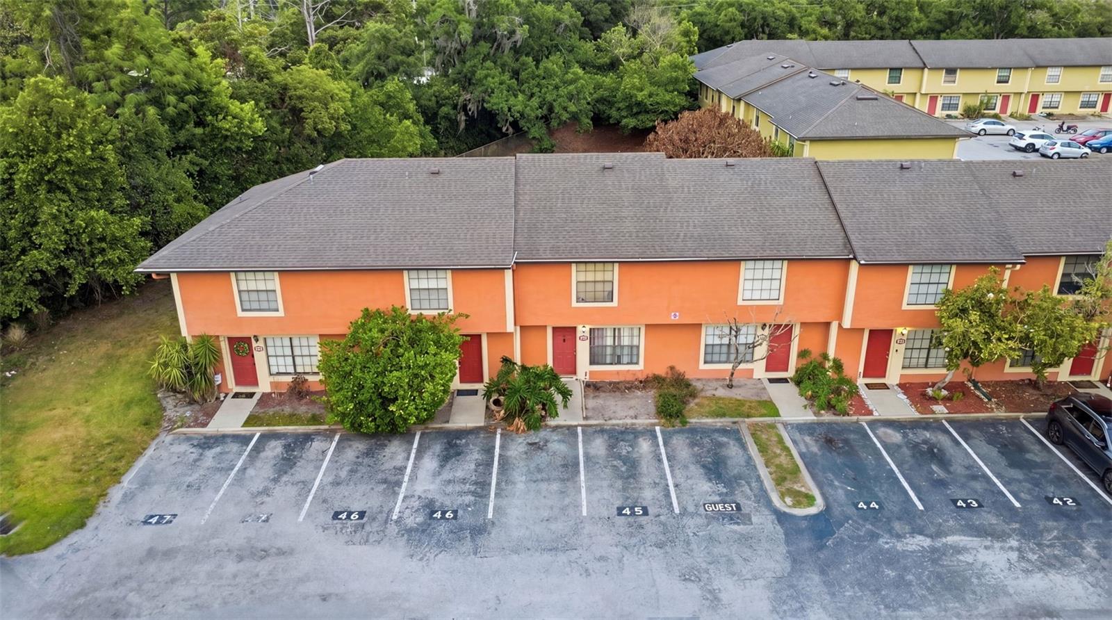 HIDDEN OAKS CONDO PH 03 - Residential